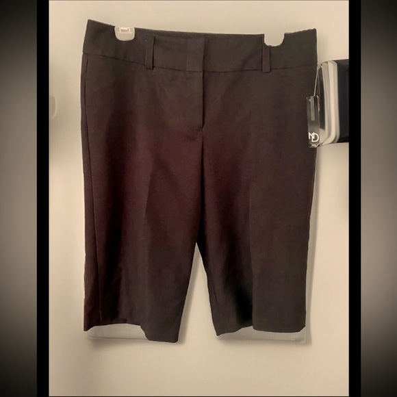 🔄NEW DIRECTIONS🔄 DRESSY STRETCH BERMUDA SHORTS NWT❣️ - Picture 1 of 11